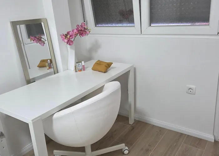 Adi Apartman