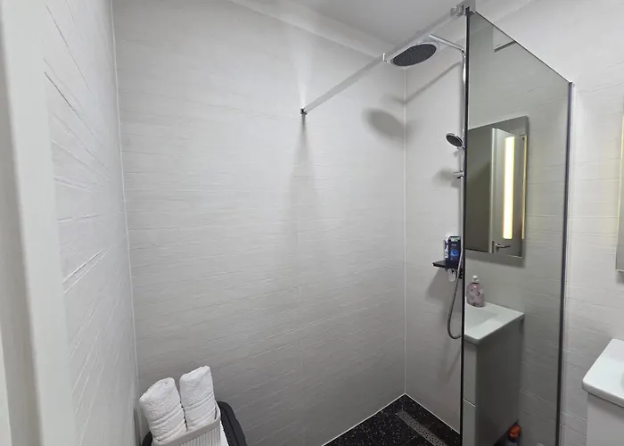 Adi Apartman