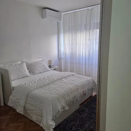 Apartamento Adi